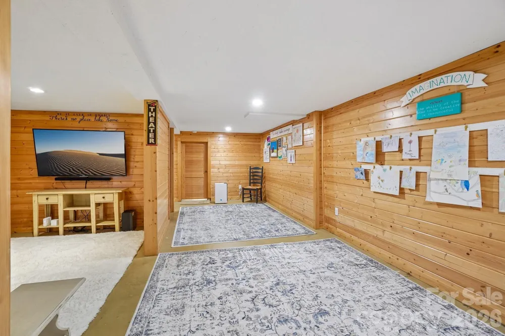 434 Dovers Branch Road Burnsville, NC 28714