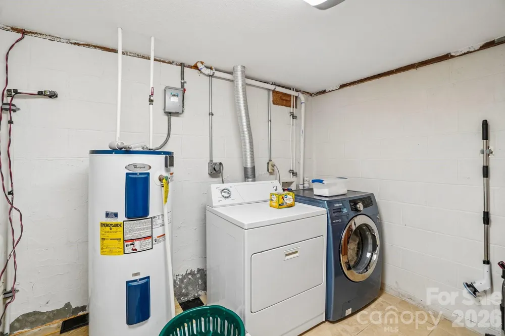 434 Dovers Branch Road Burnsville, NC 28714