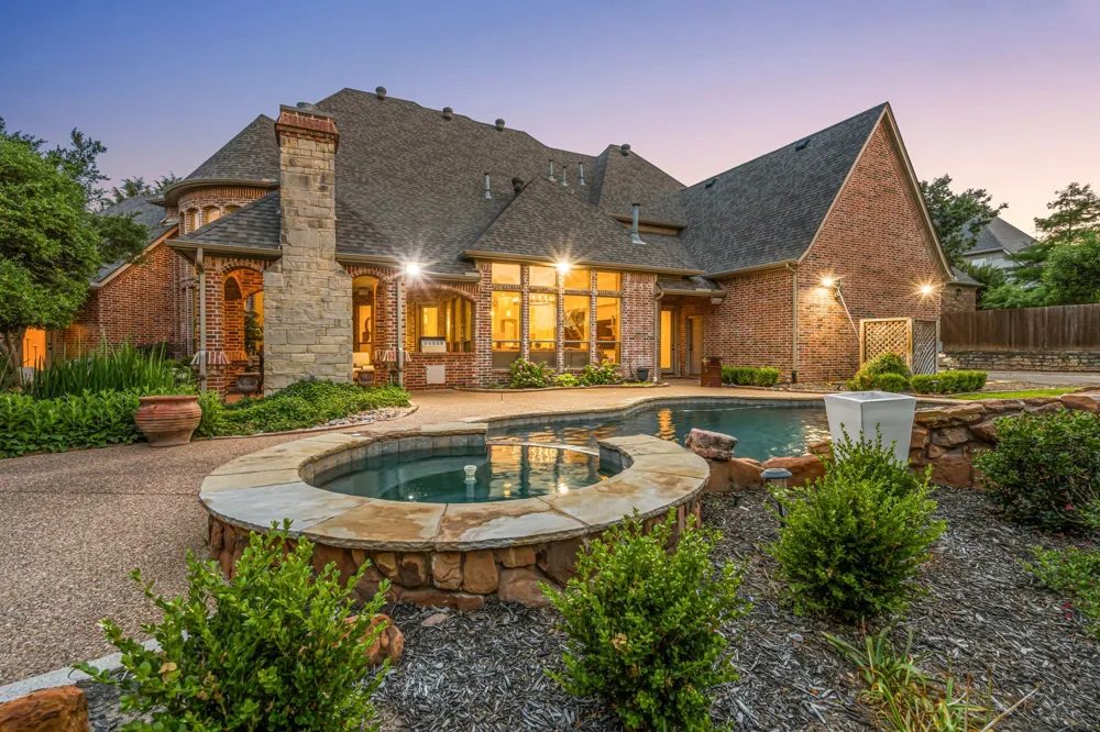 324 Oak Pointe Lane Southlake, TX 76092