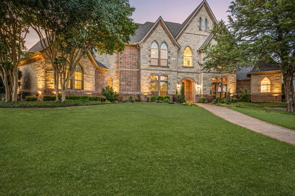 324 Oak Pointe Lane Southlake, TX 76092
