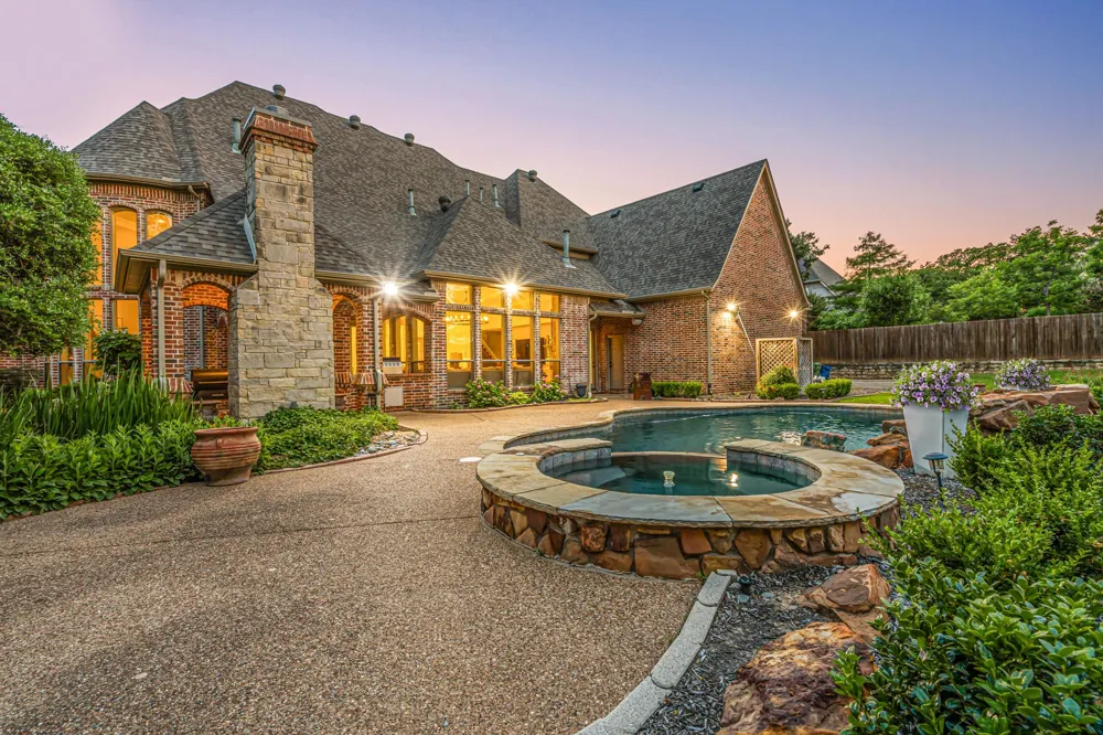 324 Oak Pointe Lane Southlake, TX 76092