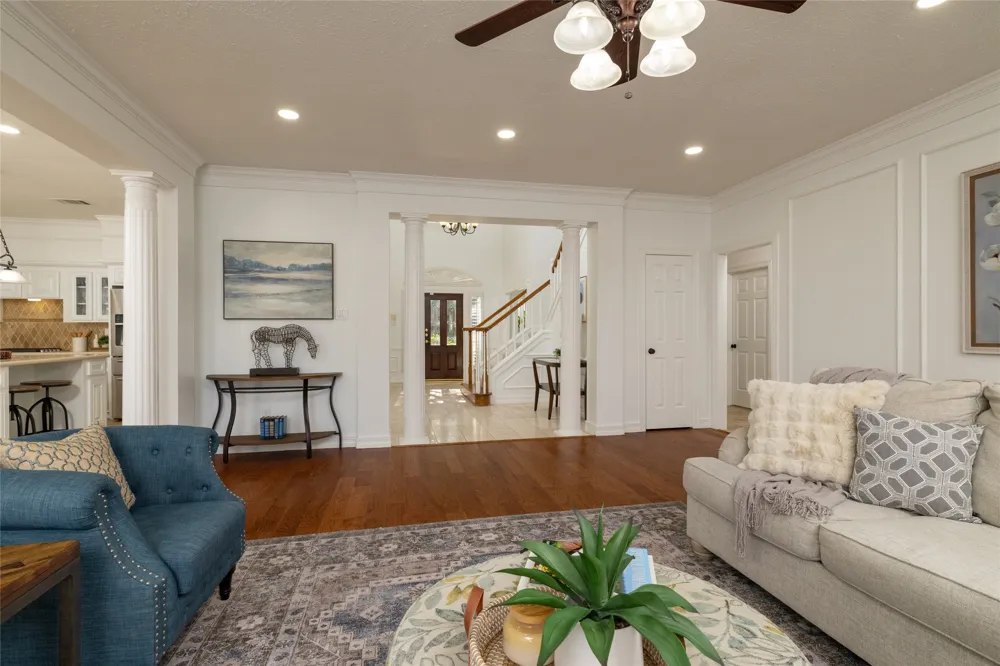 585 Oak Hill Drive Southlake, TX 76092