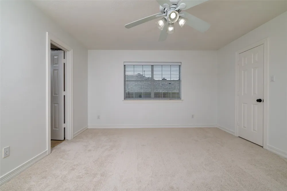 585 Oak Hill Drive Southlake, TX 76092