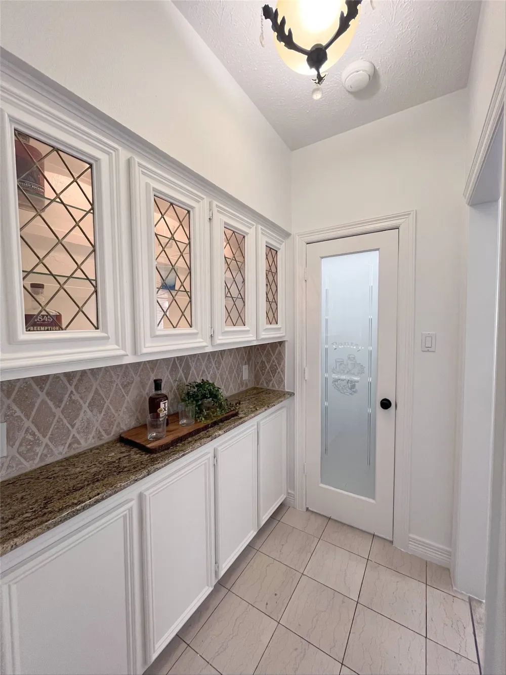 585 Oak Hill Drive Southlake, TX 76092