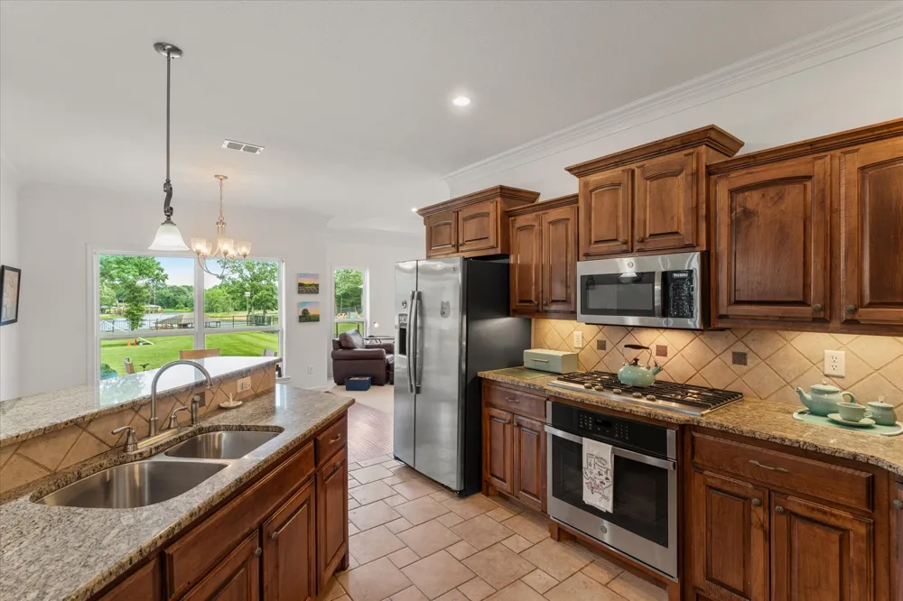 345 Rains County Road 3390 Emory, TX 75440