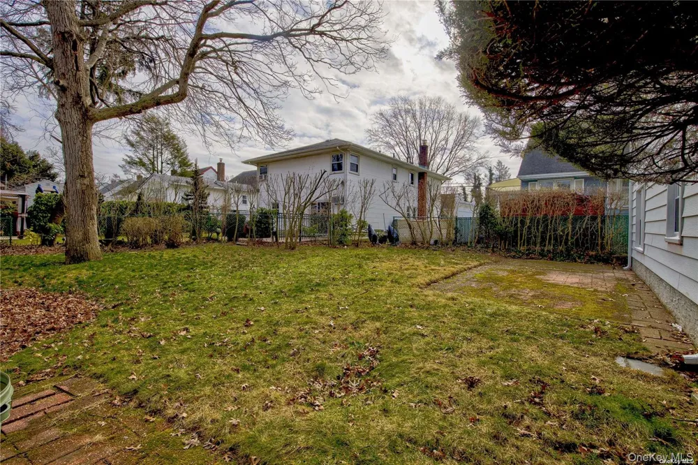 207 Catherine Avenue Franklin Square, NY 11010