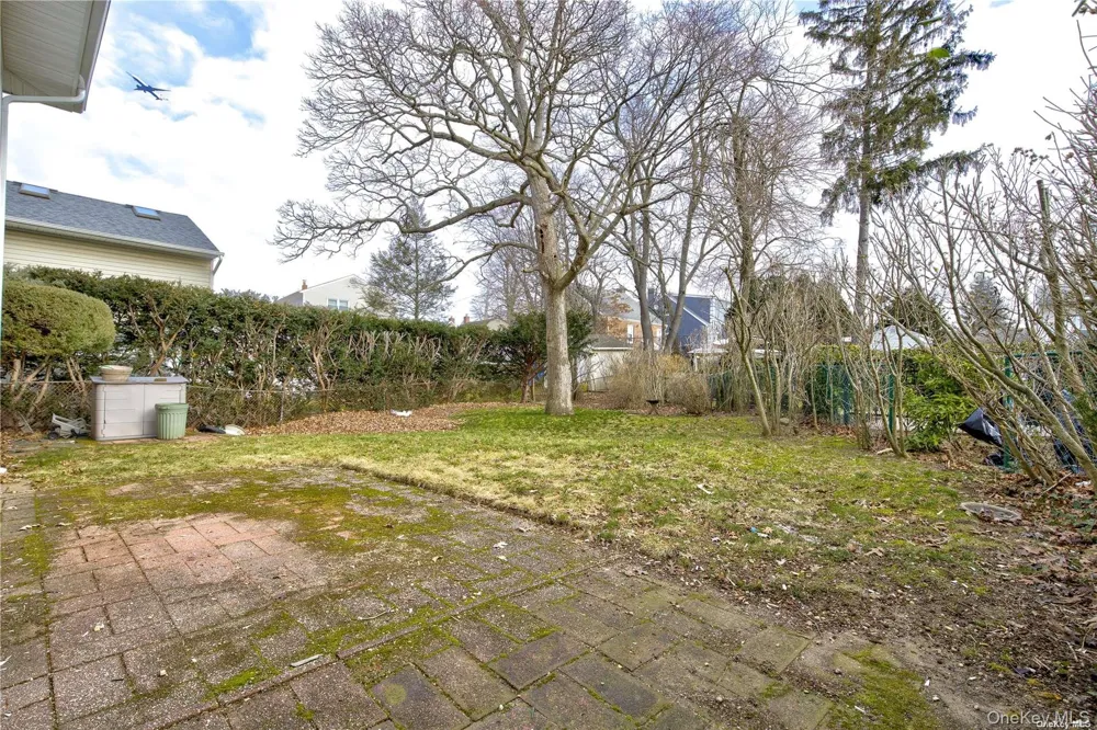 207 Catherine Avenue Franklin Square, NY 11010