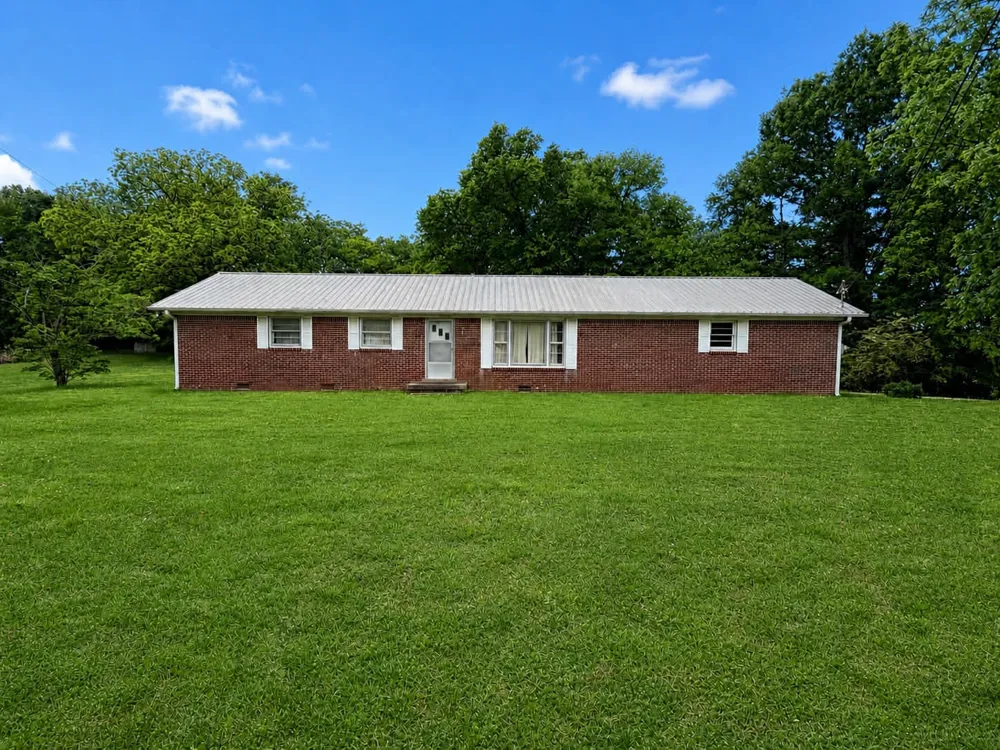 955 Rocky Rd Pulaski, TN 38478