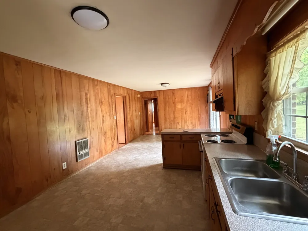 955 Rocky Rd Pulaski, TN 38478