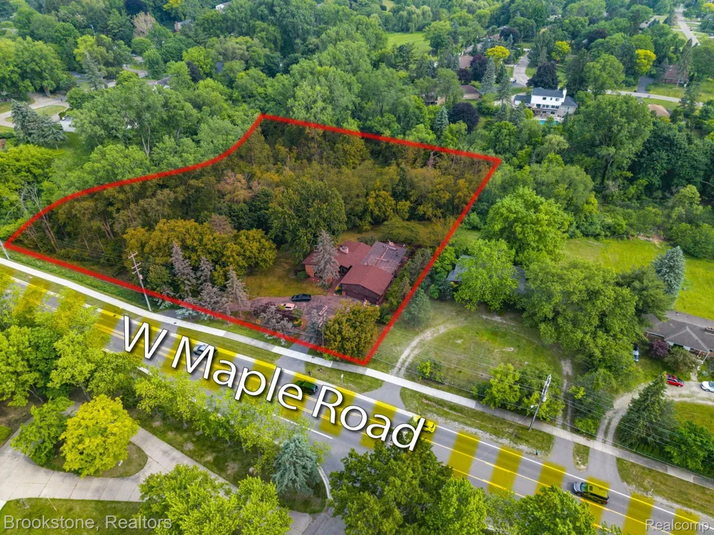 4665 W Maple Road Bloomfield Hills City, MI 48301