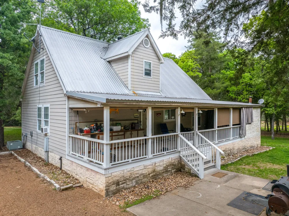 1055 BEECH CREST DR DRIVE New Ulm, TX 78950