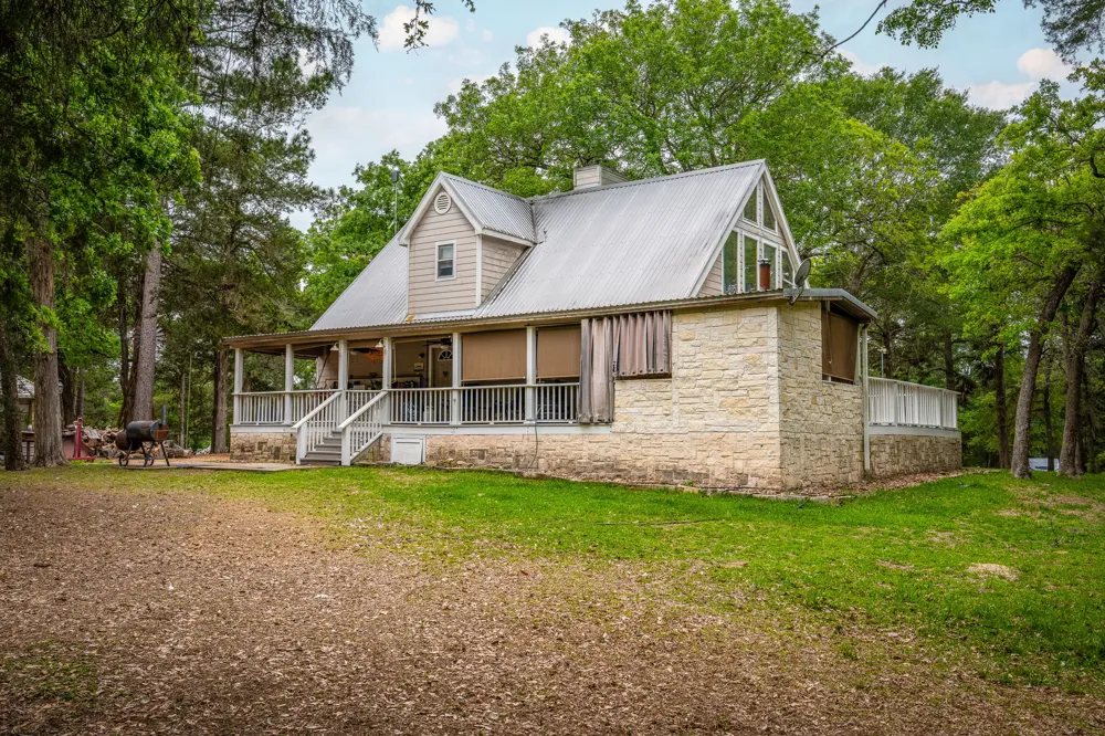 1055 BEECH CREST DR DRIVE New Ulm, TX 78950