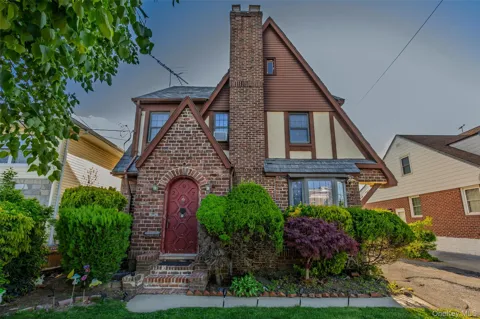 207 New Hyde Park Road