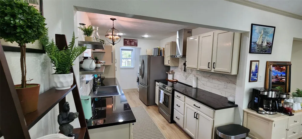 1002 Staples Avenue Seabrook, TX 77586