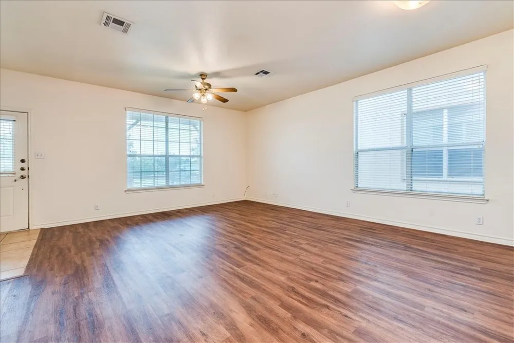 126 Sandstone Drive #F Jarrell, TX 76537