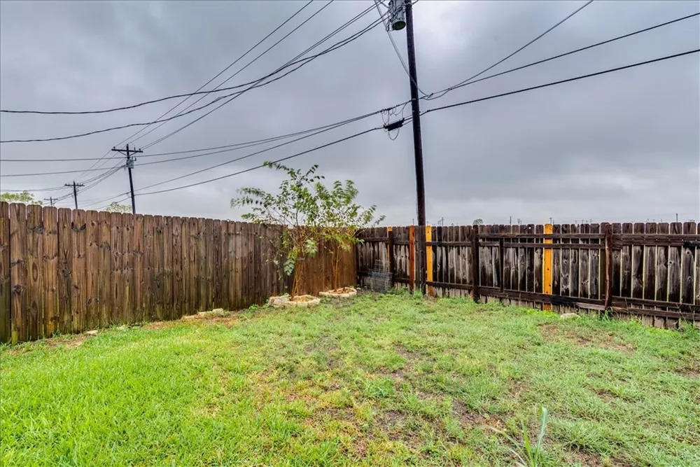 126 Sandstone Drive #F Jarrell, TX 76537