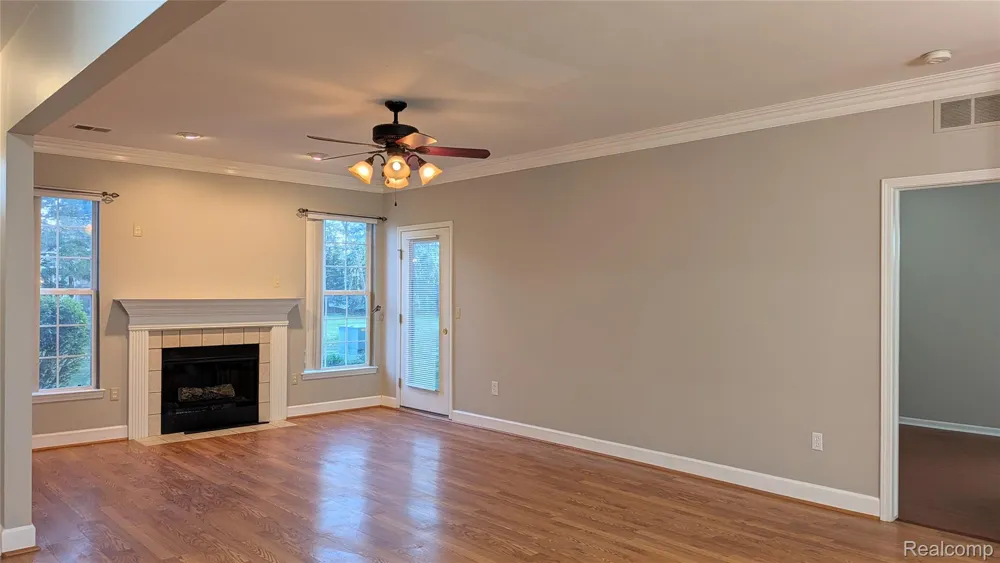 15286 CORNELL DRIVE Clinton Charter Township, MI 48038