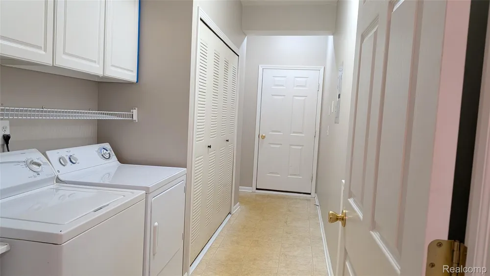 15286 CORNELL DRIVE Clinton Charter Township, MI 48038