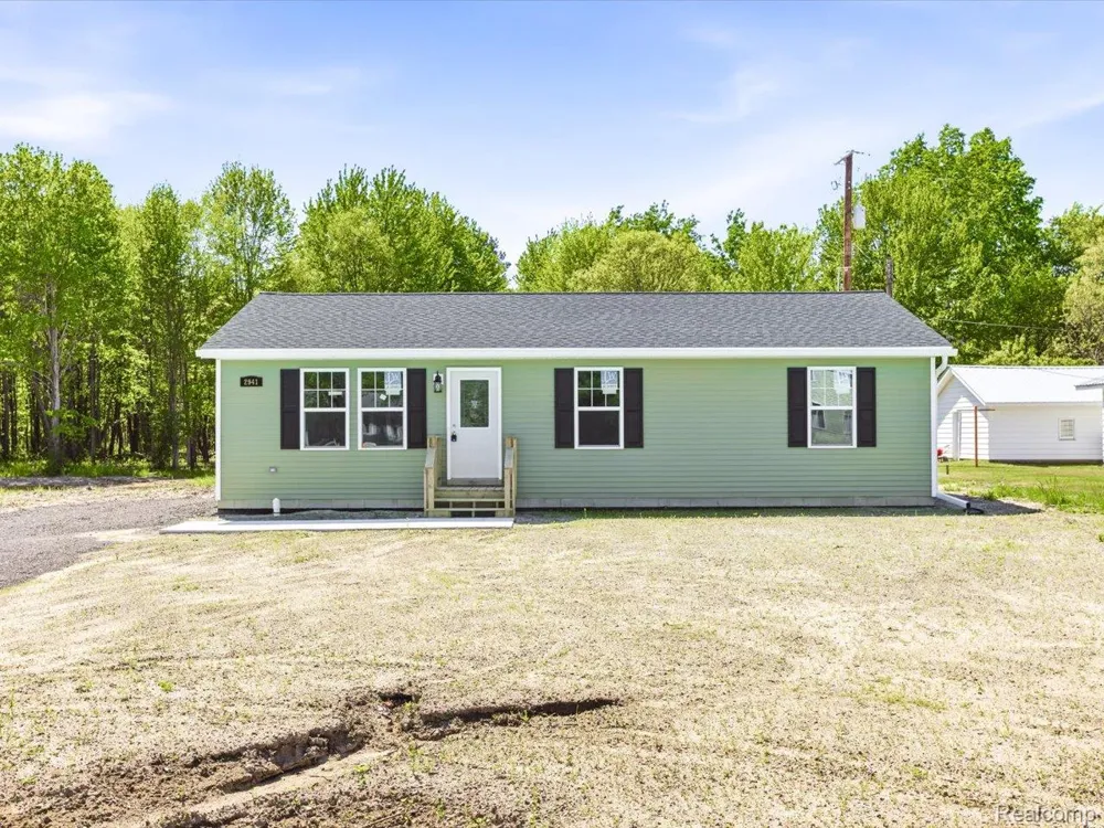 2941 Beach Road Port Huron Charter Township, MI 48060