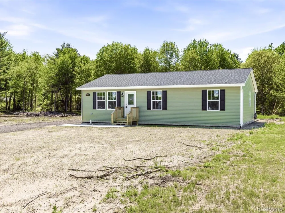 2941 Beach Road Port Huron Charter Township, MI 48060