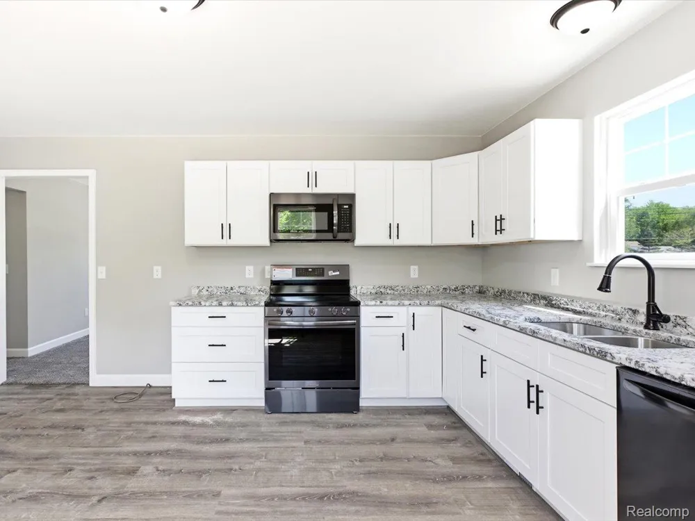 2941 Beach Road Port Huron Charter Township, MI 48060