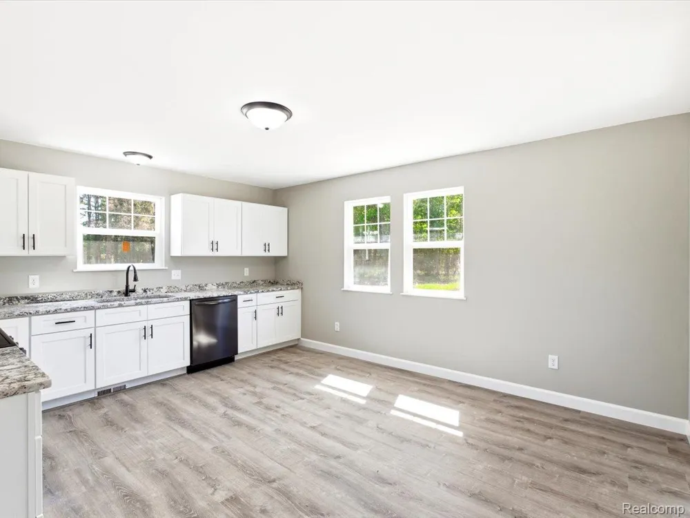 2941 Beach Road Port Huron Charter Township, MI 48060