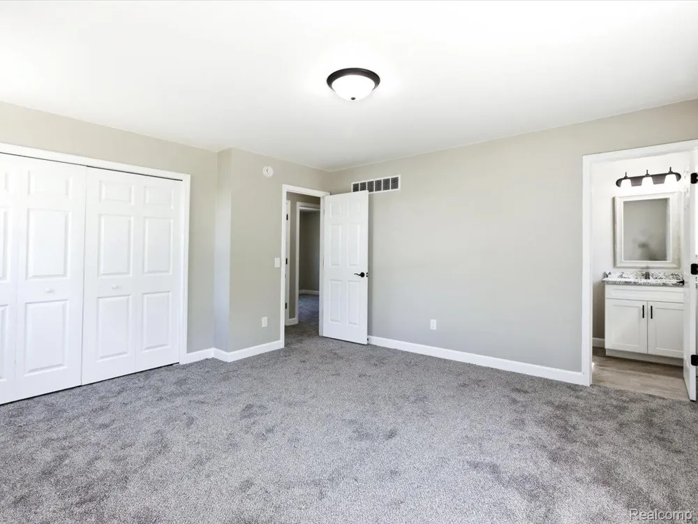 2941 Beach Road Port Huron Charter Township, MI 48060