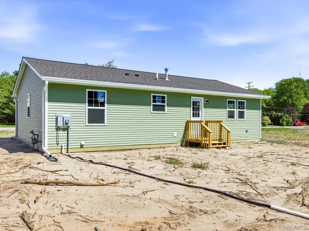 2941 Beach Road Port Huron Charter Township, MI 48060