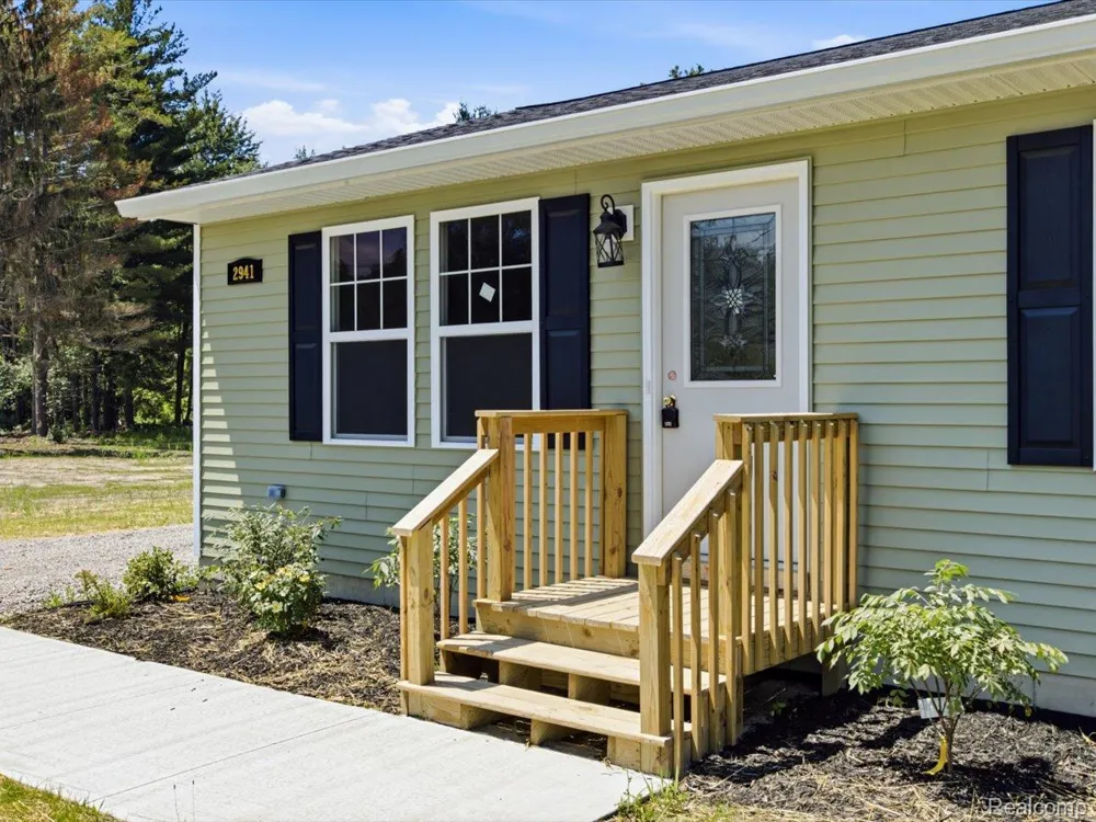 2941 Beach Road Port Huron Charter Township, MI 48060