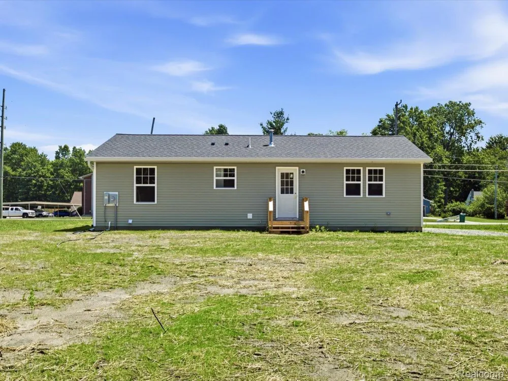 2941 Beach Road Port Huron Charter Township, MI 48060