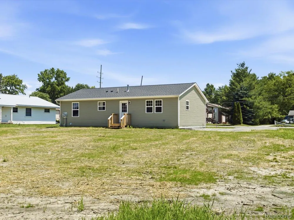 2941 Beach Road Port Huron Charter Township, MI 48060
