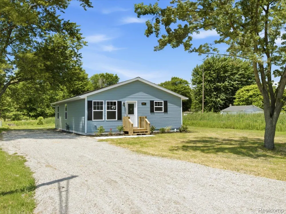 2971 Beach Road Port Huron Charter Township, MI 48060