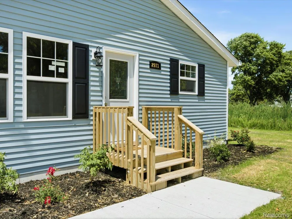 2971 Beach Road Port Huron Charter Township, MI 48060