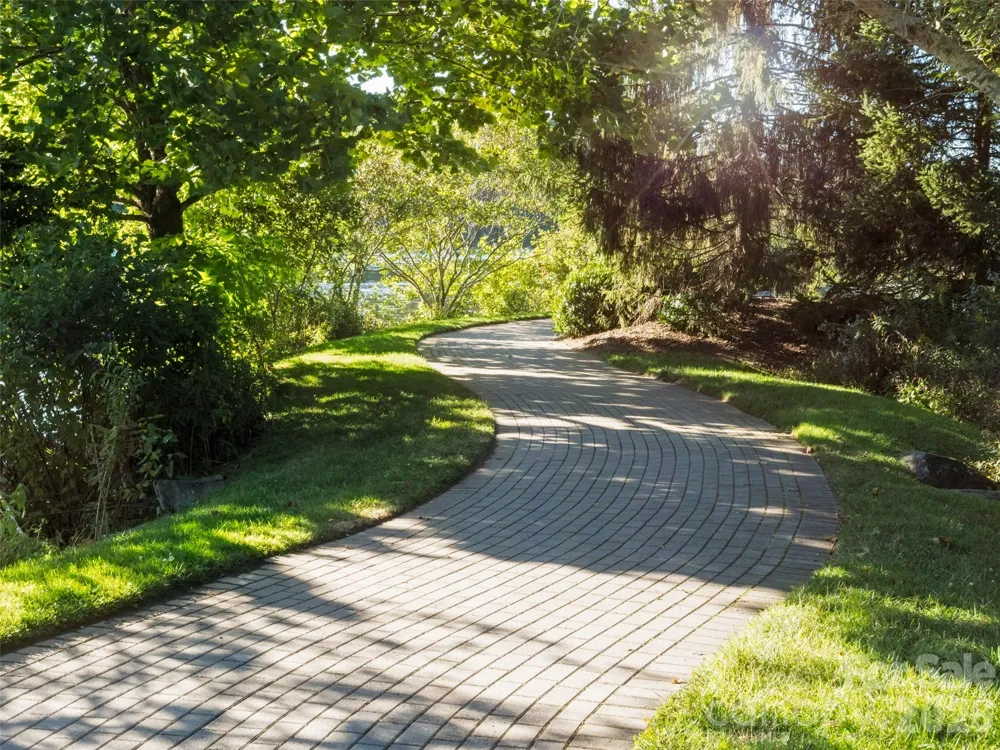 541 Welsh Partridge Circle Biltmore Lake, NC 28715