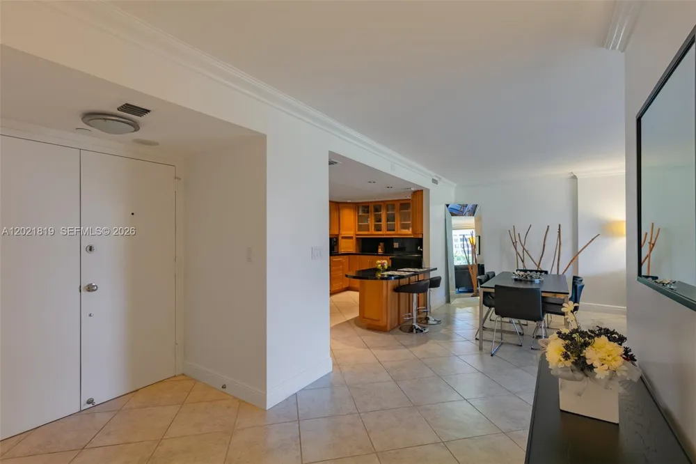 199 Ocean Lane Dr #413 Key Biscayne, FL 33149