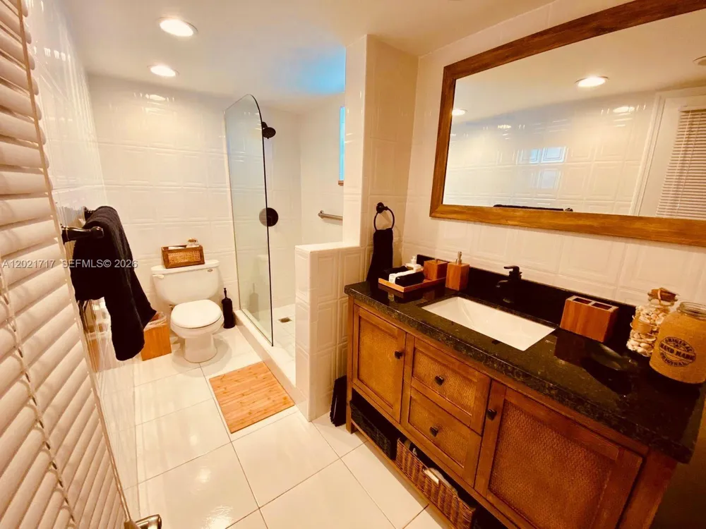 325 Ocean Dr #408 Miami Beach, FL 33139