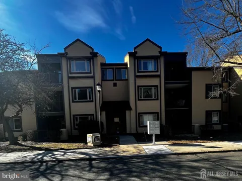 2112 Sayre Drive