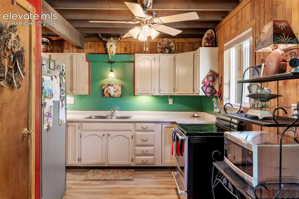 546 Pulver Road Lake George, CO 80827