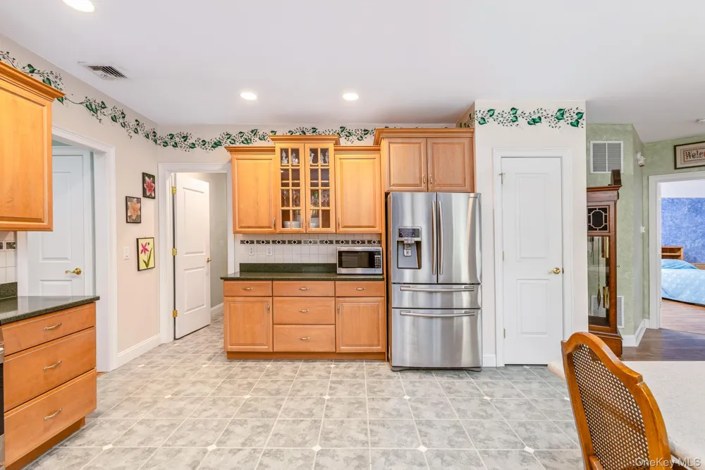 45 Oak Run Stony Brook, NY 11790