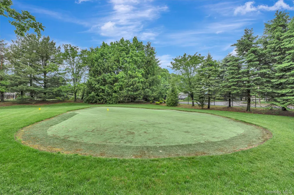 45 Oak Run Stony Brook, NY 11790
