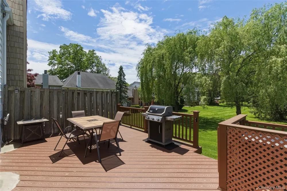 44 Hidden Ridge Drive Syosset, NY 11791