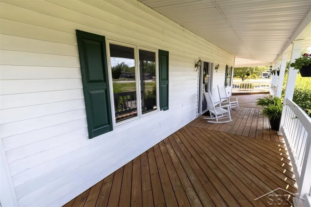 4997 S M-18 Highway Tobacco Township, MI 48612