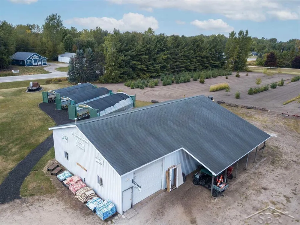 4997 S M-18 Highway Tobacco Township, MI 48612