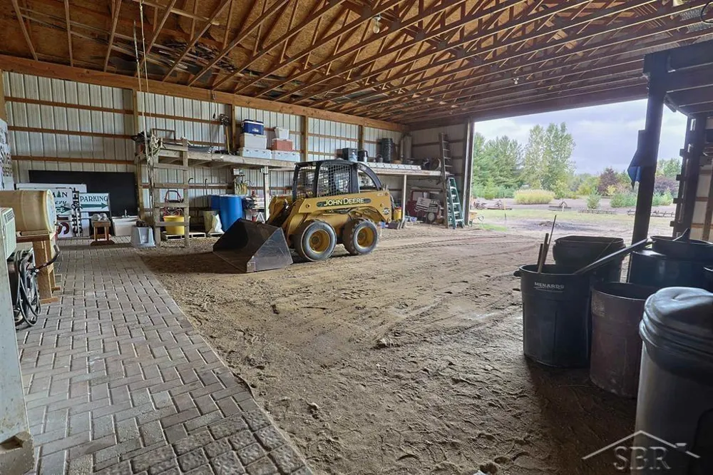 4997 S M-18 Highway Tobacco Township, MI 48612