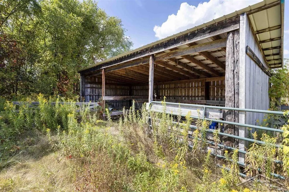 4997 S M-18 Highway Tobacco Township, MI 48612