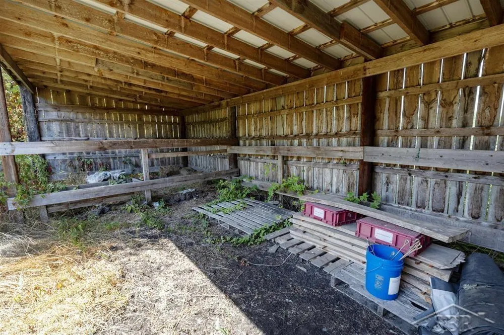 4997 S M-18 Highway Tobacco Township, MI 48612