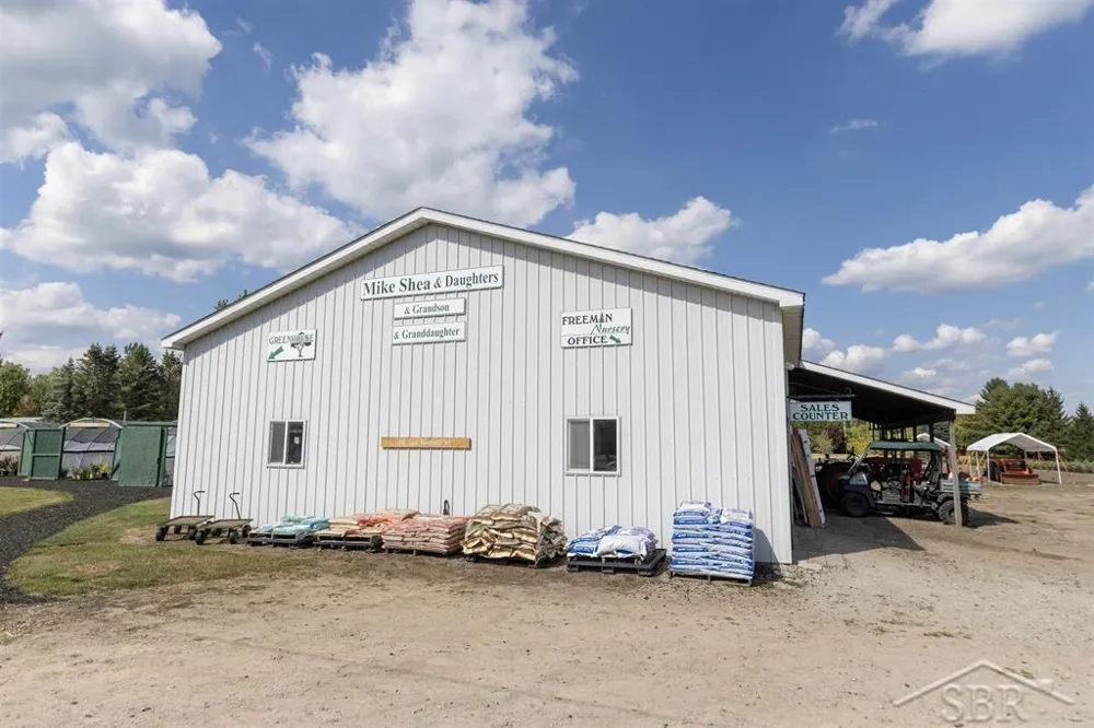 4997 S M-18 Highway Tobacco Township, MI 48612