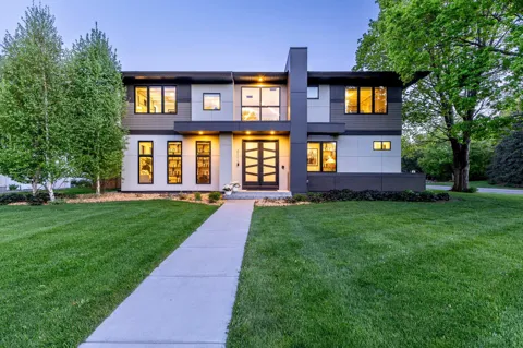 6113 Jeffrey Lane