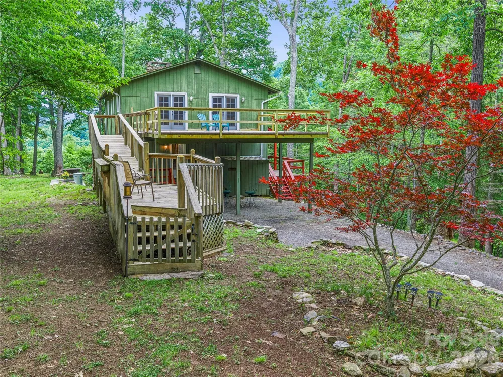 820 Wild Rose Lane Burnsville, NC 28714