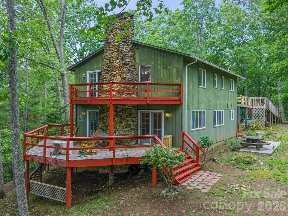 820 Wild Rose Lane Burnsville, NC 28714